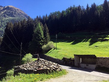 Ferienwohnung in Pisciadello - Crot und Brunnen neben der Scheune des Hauses