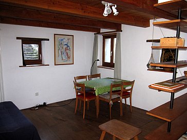 Ferienhaus in Avegno - Wohnraum mit Bettsofa