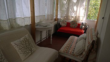 Ferienhaus in Peristera - Das Wintergartenzimmer vor dem Schlafzimmer oben