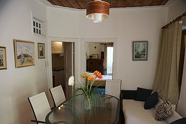 Ferienhaus in Peristera - Der Wohnraum im Filokalon Berghaus
