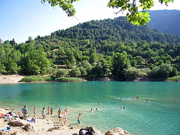 Ferienhaus in Peristera - Bergsee Tsivlos 10km entf. vom Haus mit Restaurant