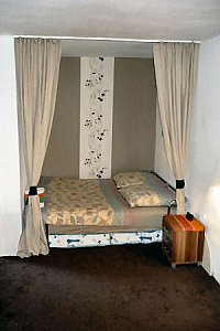 Ferienwohnung in Hamburg - Das Doppelbett in der Schlafnische