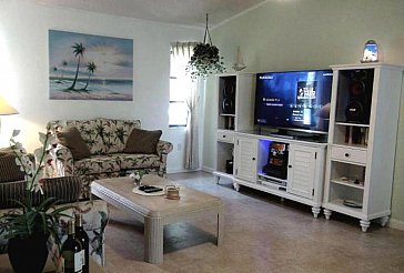 Ferienhaus in Cape Coral - Wohnzimmer mit 55" Smart TV