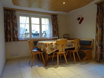 Ferienwohnung in Saas-Almagell - Esstisch