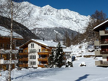 Ferienwohnung in Saas-Almagell - Haus Rubin Winteransicht