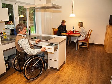 Ferienwohnung in Bad Wiessee - Küche unterfahrbar