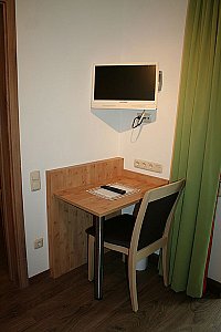 Ferienwohnung in Bad Wiessee - Schreibtisch kleines Schlafzimmer WG 2