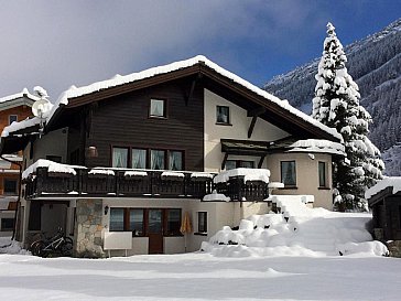 Ferienwohnung in Saas-Grund - Aussenansicht des Hauses