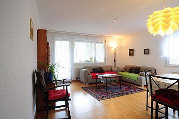 Ferienwohnung in Bad Zurzach - 2-Zimmerwohnung - Wohnzimmer mit Gartensitzplatz