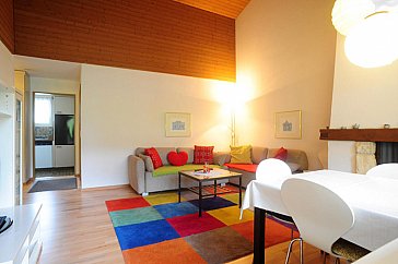 Ferienwohnung in Bad Zurzach - 2-Zimmerwohnung - Wohnzimmer mit Balkon