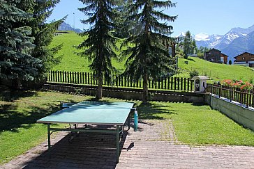 Ferienwohnung in Grächen - Garten und Spielplatz