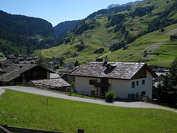 Ferienwohnung in Vals - Blick gegen Zervreila-Stausee