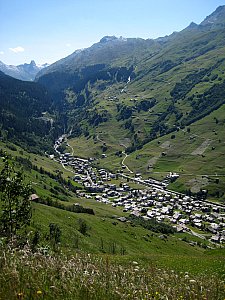 Ferienwohnung in Vals - Vals mit Dachberg und Zervreilahorn