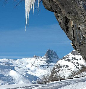 Ferienwohnung in Vals - Blick auf Zervreilahorn