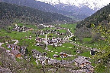 Ferienwohnung in Fieschertal - Blick ins Tal von ganz oben