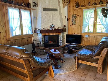 Ferienhaus in Haute-Nendaz - Sitzgruppe um den Kamin