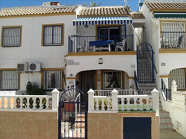 Ferienwohnung in Torrevieja - Ansicht von der Strasse obere Wohnung