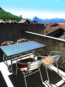 Ferienhaus in Lugano-Cadro - Terrasse Sued - West