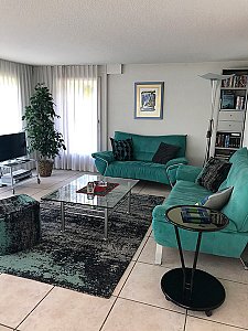 Ferienwohnung in Frutigen - Wohnzimmer Blick von der Küche