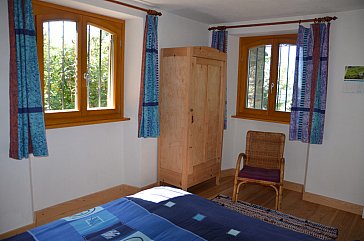 Ferienhaus in Monte Brè sopra Locarno - Schlafzimmer mit französischem Bett