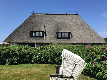 Ferienwohnung in Wenningstedt - Strandkorb im Garten