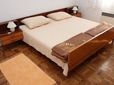 Ferienwohnung in Zadar - Das gelbe Schlafzimmer