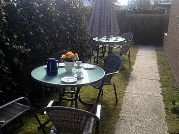 Ferienwohnung in Westerland - Garten Rasenansicht