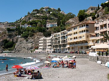 Ferienwohnung in Almuñécar - Der Strand liegt ca. 1,5 km vom Zentrum entfernt