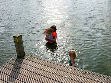 Ferienhaus in Makkum - Schwimmen am Bootssteg