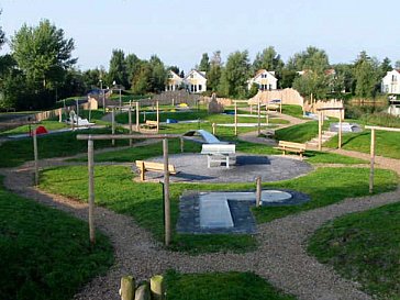 Ferienhaus in Makkum - Minigolf im Villapark