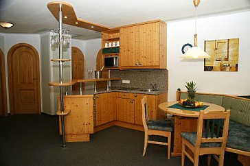 Ferienwohnung in Pöndorf - Küche mit kleiner Bar