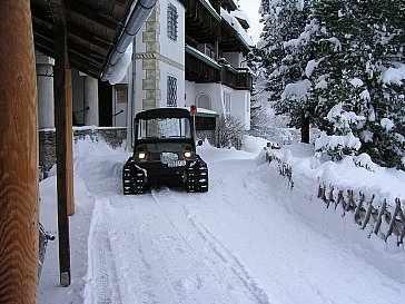 Ferienwohnung in Turrach - Da keine Strasse, hier unser Schneeauto vorm Haus