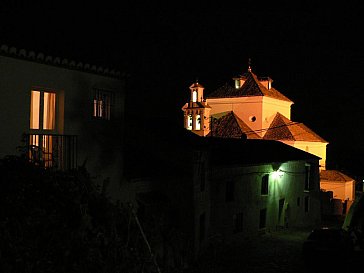 Ferienhaus in Macharaviaya - Kirche von Macharaviaya bei Nacht