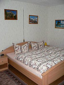Ferienwohnung in Morgenröthe-Rautenkranz - Schlafzimmer mit Doppelbett...