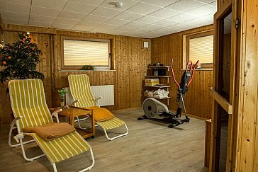 Ferienwohnung in Hagenburg - Ruheraum mit Sauna und Crosstrainer