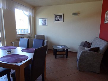 Ferienwohnung in Dranske - Wohnung Donnerkeil mit Sitzecke und Esstisch