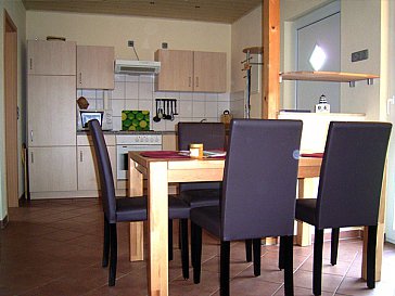 Ferienwohnung in Dranske - FeWo Donnerkeil mit Blick auf die Küche