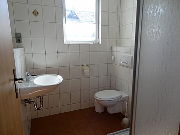 Ferienwohnung in Dranske - Bad mit Dusche in den FeWo Seeglas & Donnerkeil