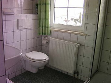 Ferienhaus in Kössern - Dusche WC