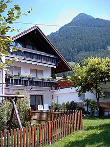 Ferienwohnung in Burgberg im Allgäu - Südterrasse mit Garten