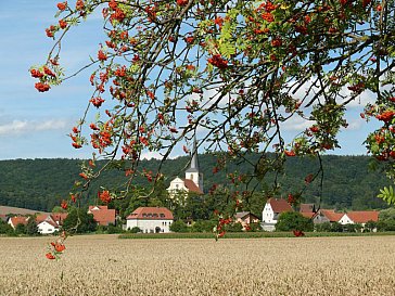 Ferienwohnung in Hofheim in Unterfranken - Blick von unserem Hof Richtung Gossmannsdorf