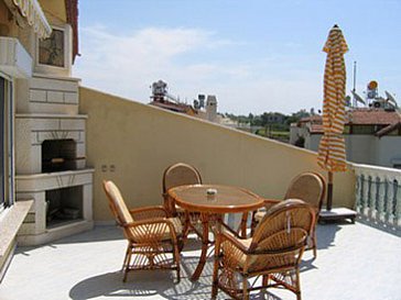 Ferienhaus in Alanya-Side-Manavgat - Der Aussen-Grillkamin auf der Dachterrasse