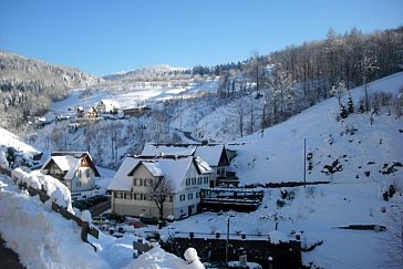 Ferienhaus in Oppenau - Blick aus dem Fenster im Winter