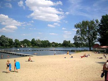 Ferienhaus in Dargun - Sandbadestrand am Klostersee