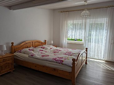 Ferienhaus in Bisingen - Schlafzimmer mit Doppelbett