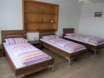 Ferienwohnung in Wäscherszell - Schlafzimmer mit 3 Betten