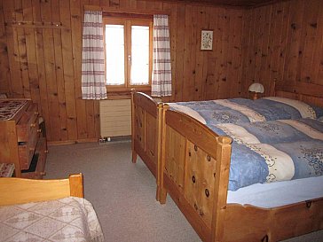 Ferienwohnung in S-chanf - Dreierbett Zimmer