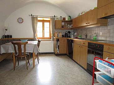 Ferienwohnung in S-chanf - Küche mit Esstisch