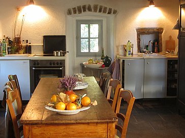 Ferienhaus in Thines-Les Vans - Küche mit Tisch