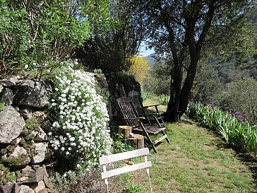 Ferienhaus in Thines-Les Vans - Garten Terrasse